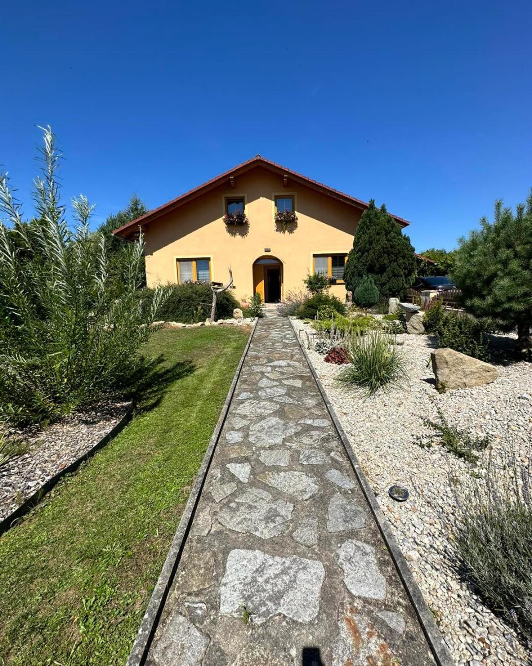Holiday Home U Lubose Trhove Sviny Exterior photo